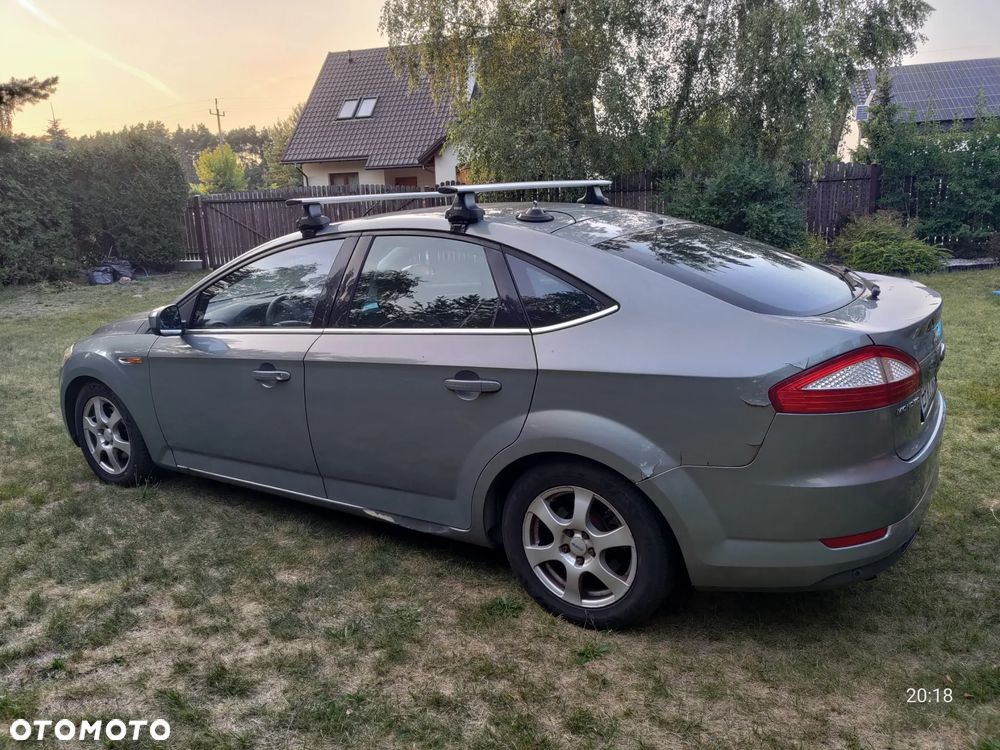Ford Mondeo 2.5 Titanium - 2