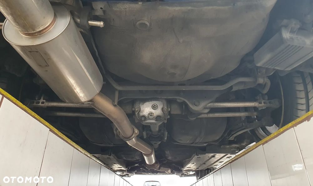 Subaru Impreza 2.0 WRX STI - 29