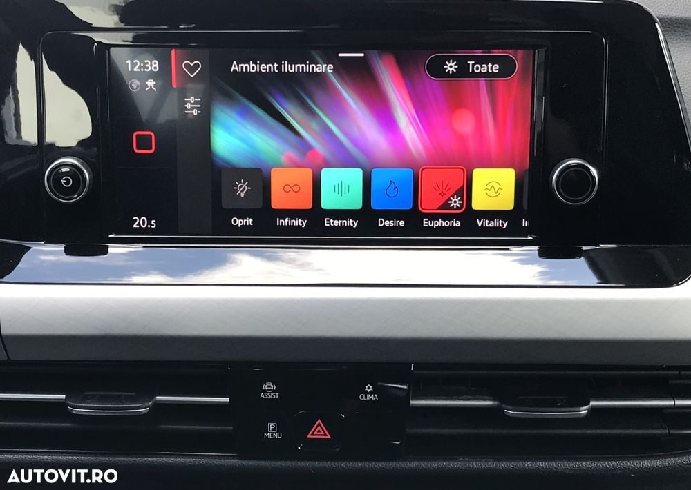 Volkswagen Golf 1.5 TSI ACT Life - 29