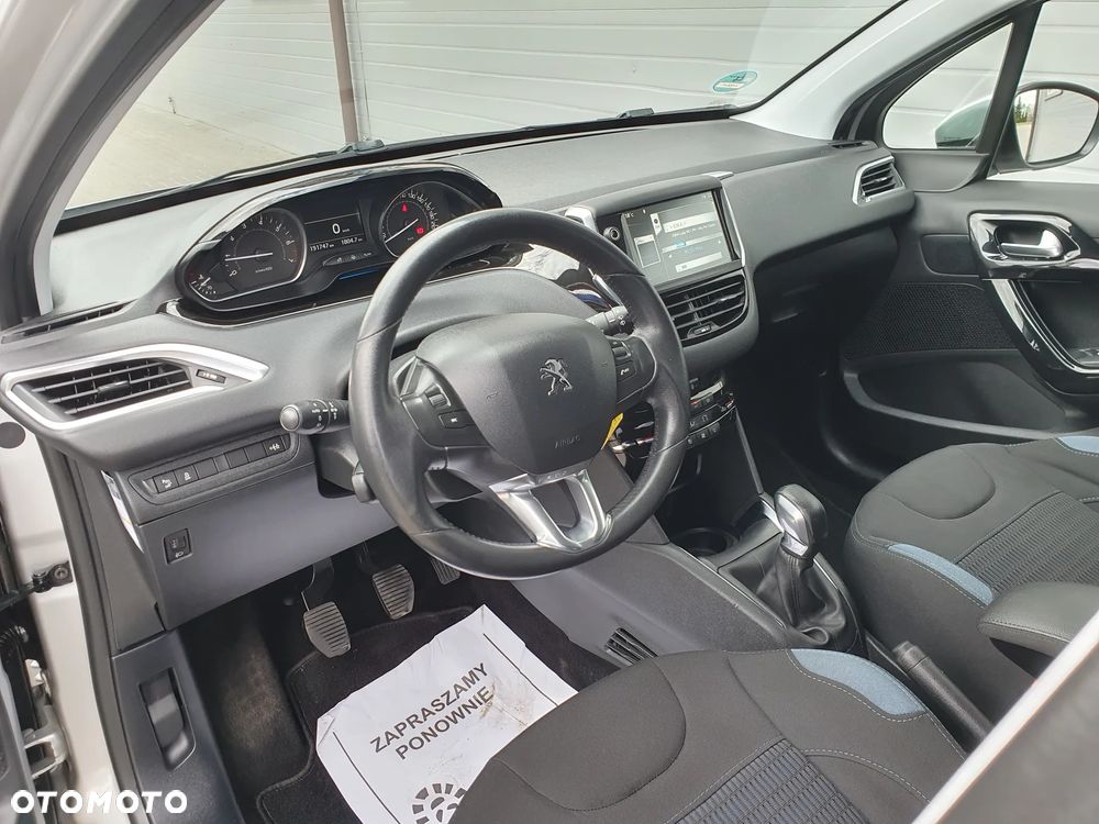 Peugeot 208 - 24