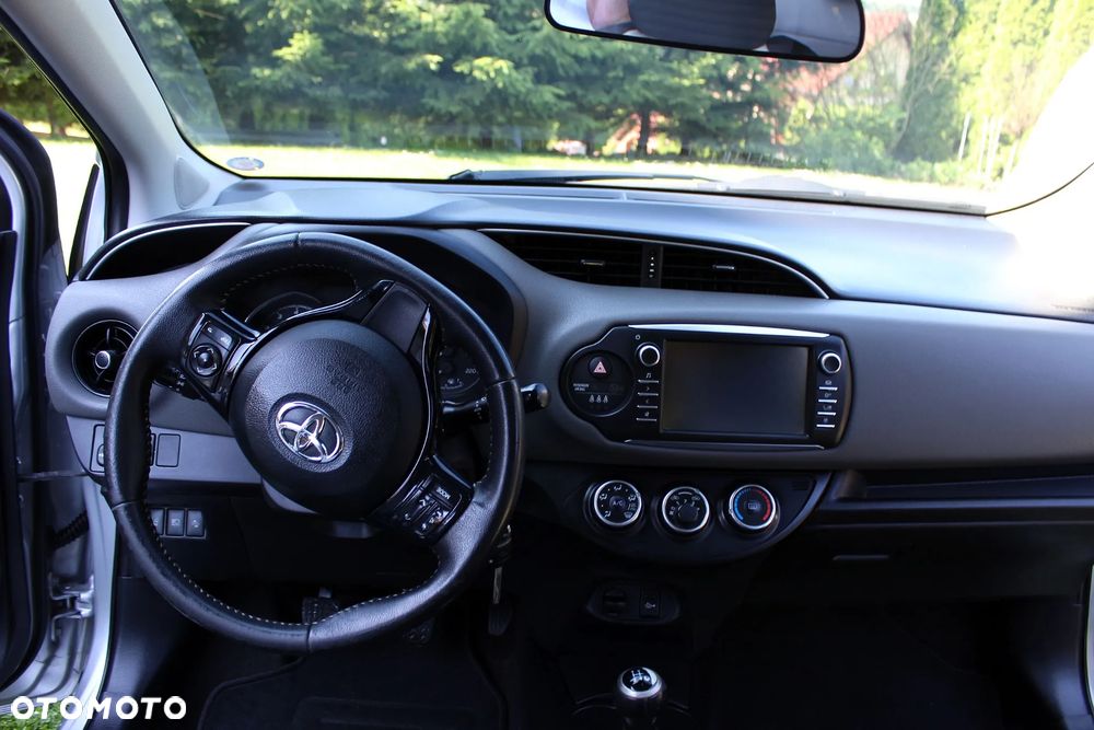 Toyota Yaris 1.0 VVT-i Comfort mit Design-Paket - 15
