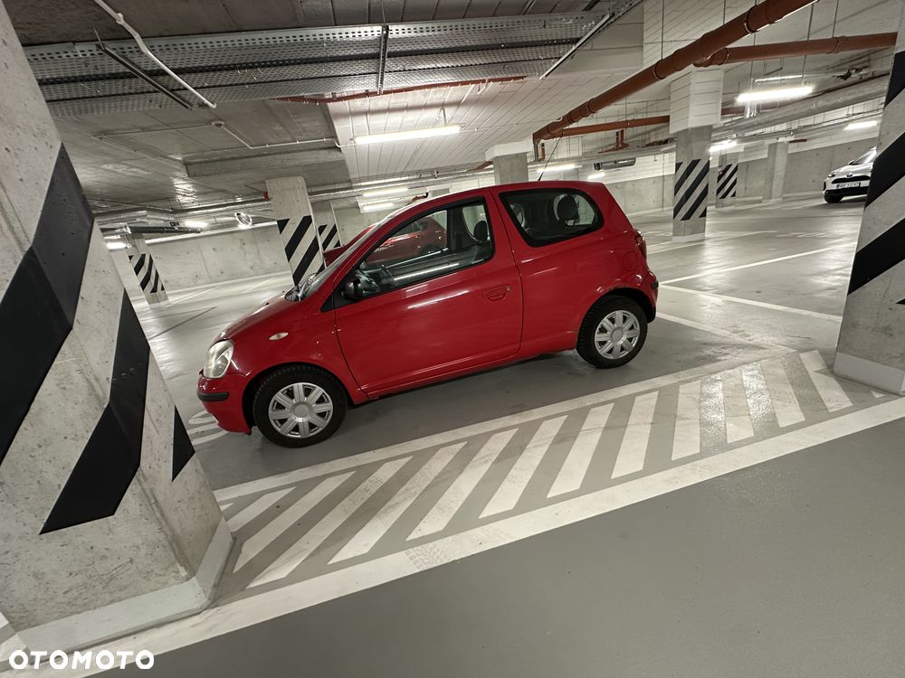Toyota Yaris 1.0 Base - 4