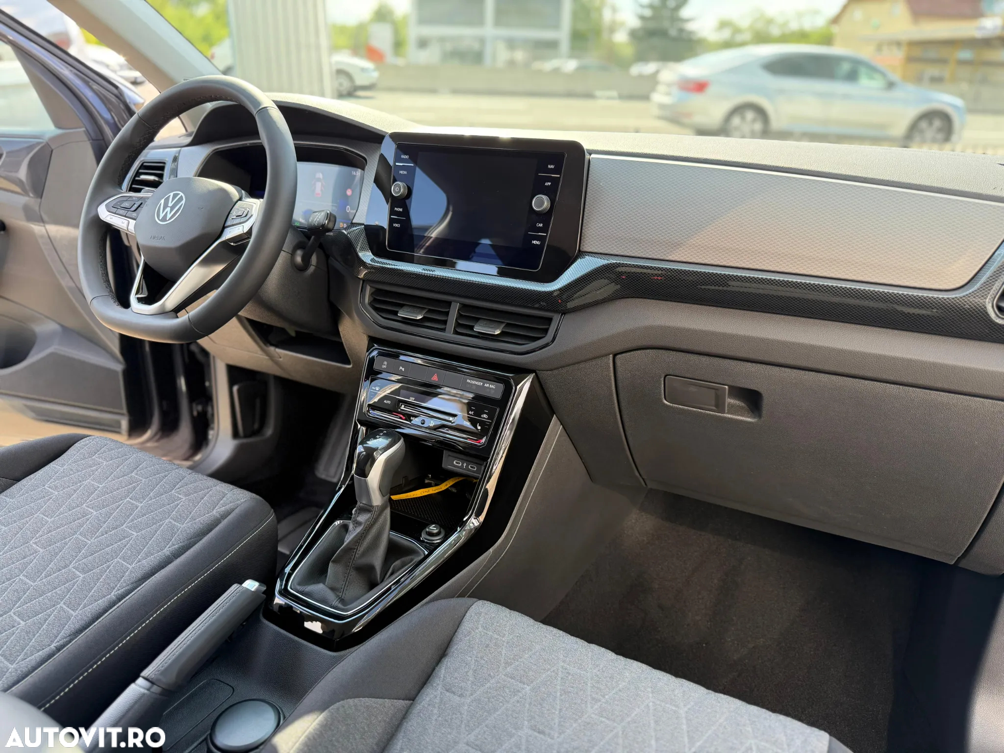 Volkswagen T-Cross 1.5 TSI DSG Life - 8
