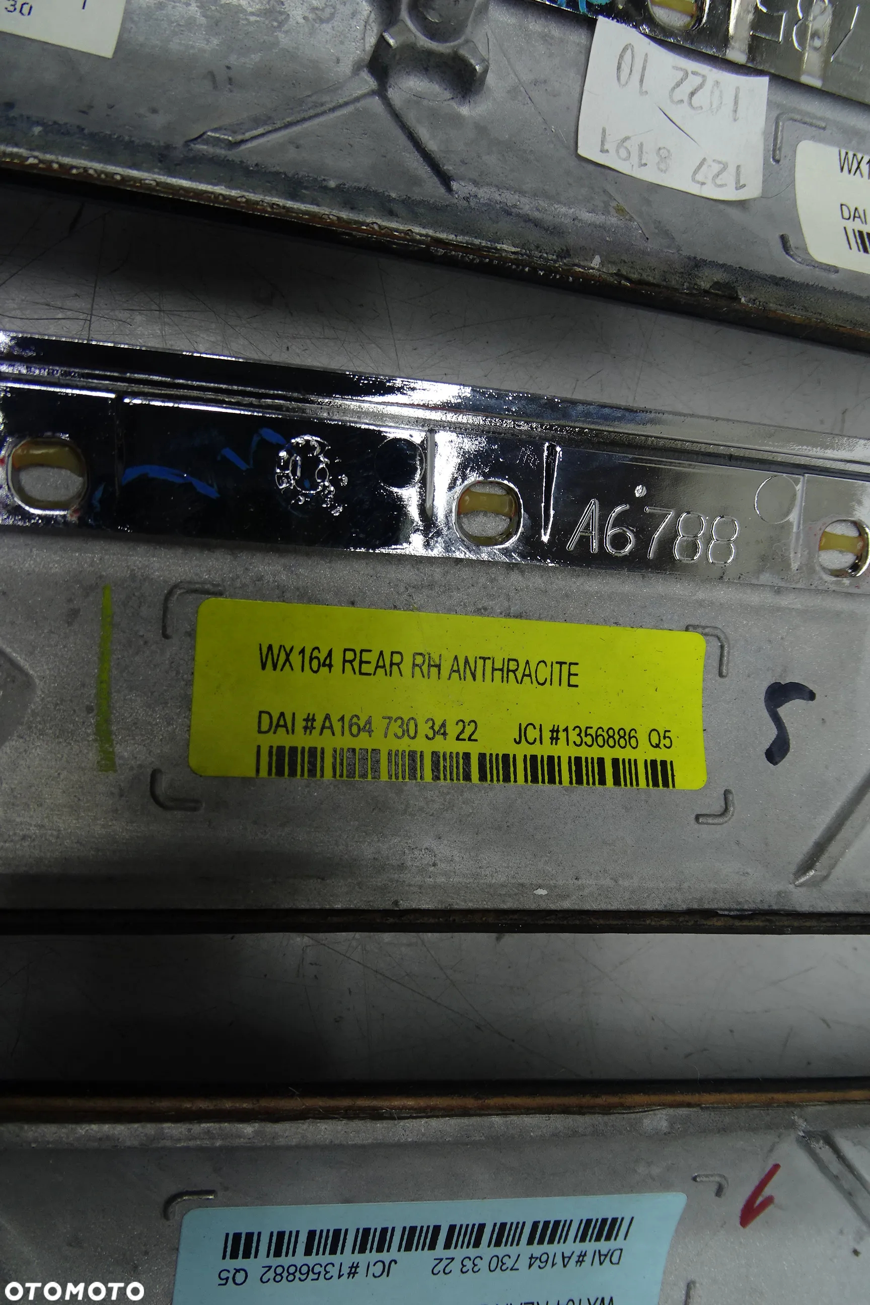 Mercedes ML W164 Lift Listwa Listwy Dekor wewnetrzny drzwi komplet 1647303100 1647303200 1647303300 1647303400 - 7