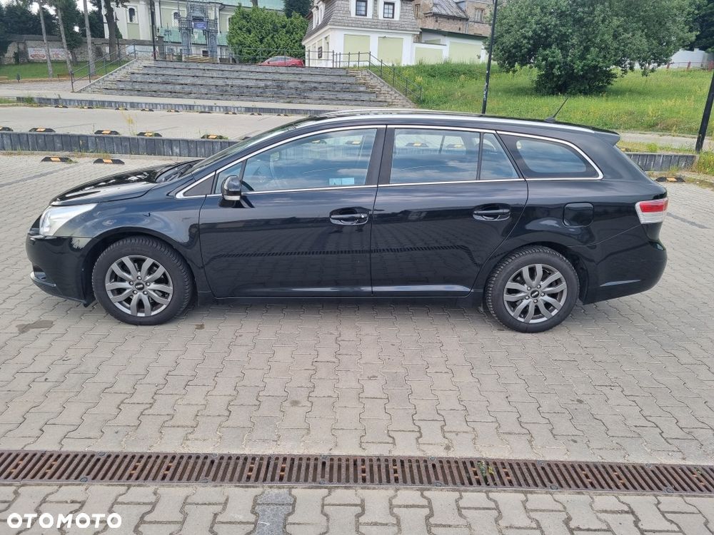 Toyota Avensis - 2