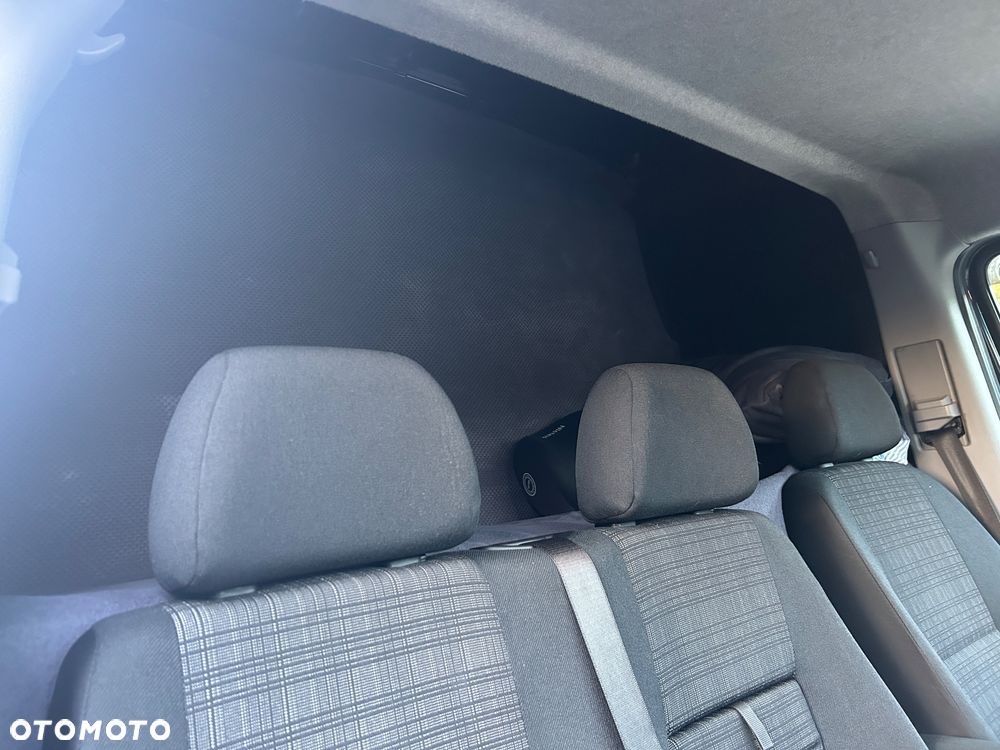 Mercedes-Benz Sprinter - 11