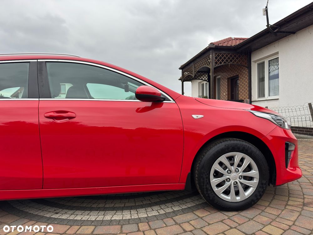 Kia Ceed - 16