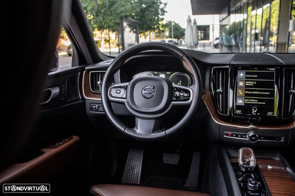 Volvo XC 60 2.0 T8 PHEV Inscription Expression AWD - 34