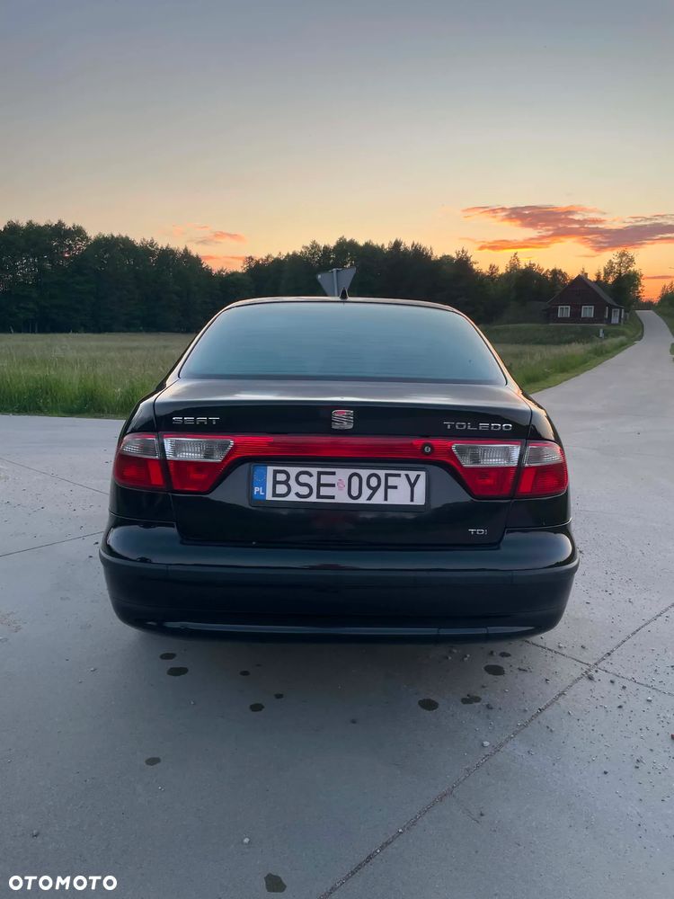 Seat Toledo 1.9 TDI Signo - 4