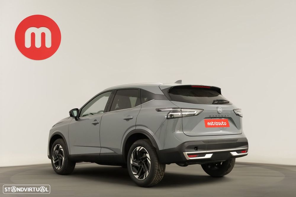 Nissan Qashqai 1.3 DIG-T N-Connecta LED Xtronic - 4