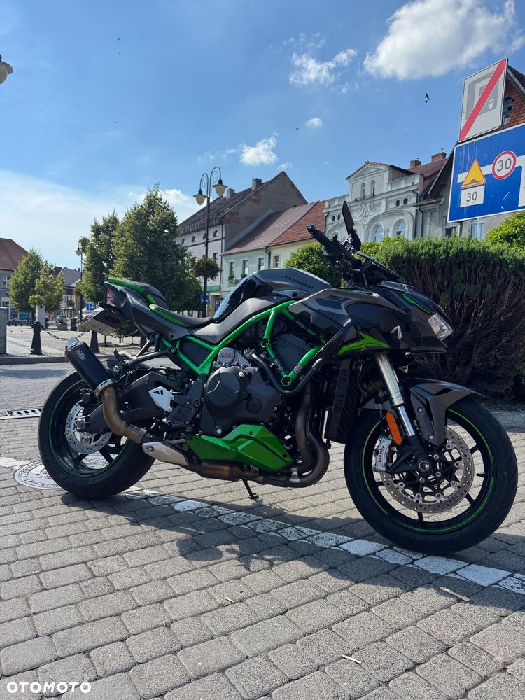 Kawasaki H2 - 2