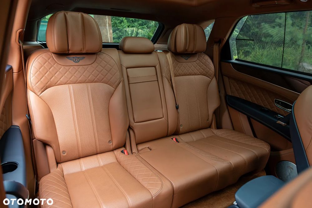 Bentley Bentayga W12 Mulliner - 39