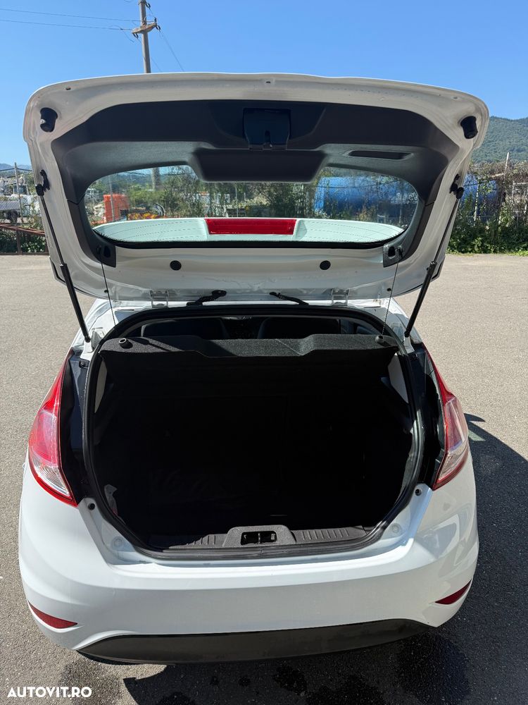 Ford Fiesta 1.5 TDCi DPF Trend - 13