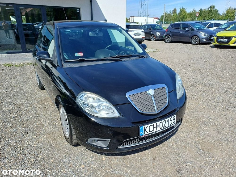 Lancia Ypsilon - 9
