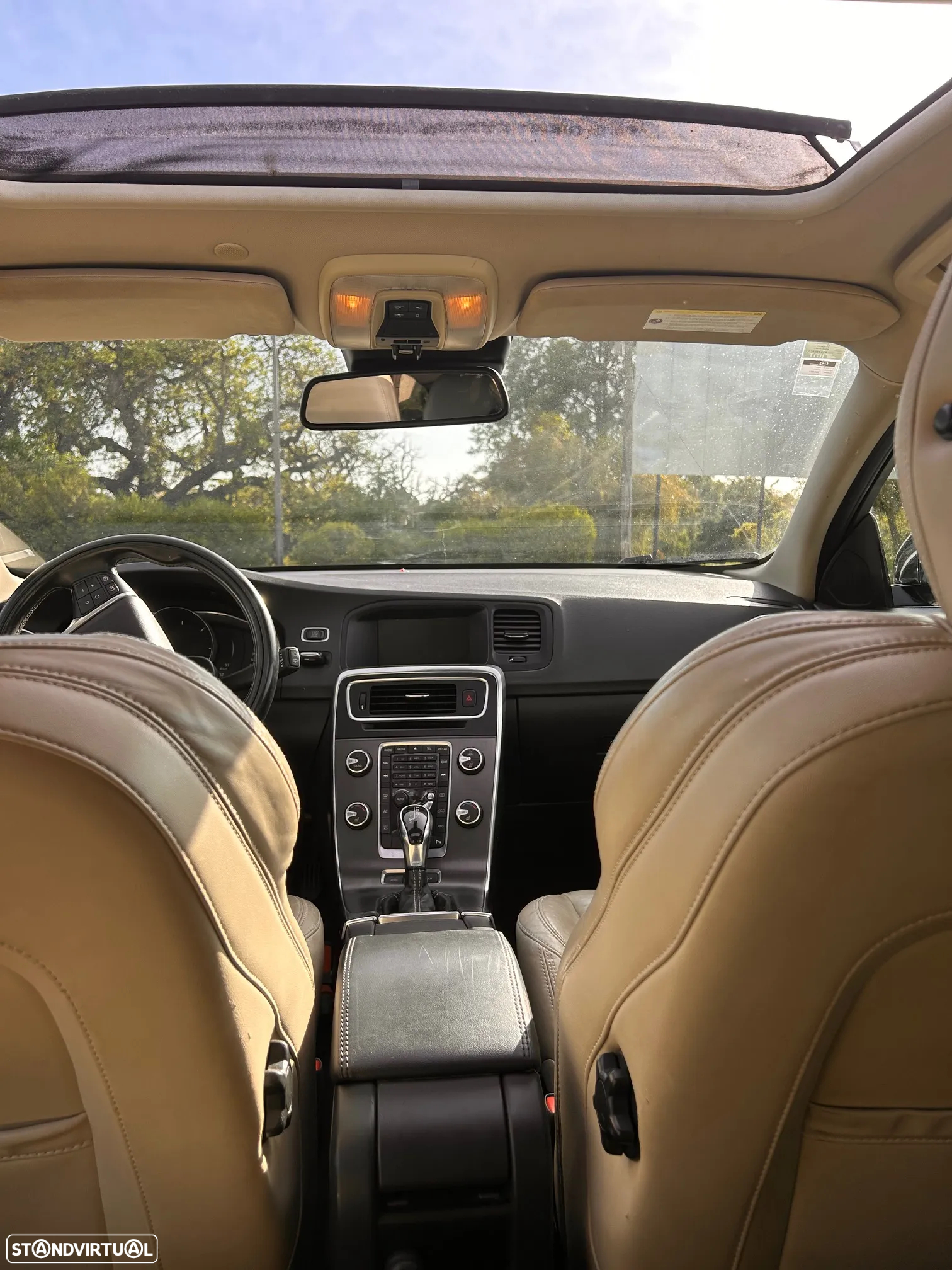 Volvo V60 2.4 D6 Summum AWD Phev - 16