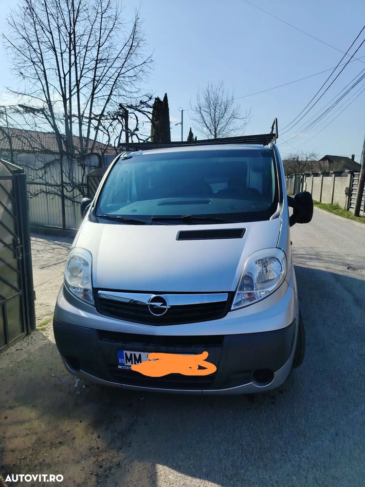 Opel Vivaro - 8