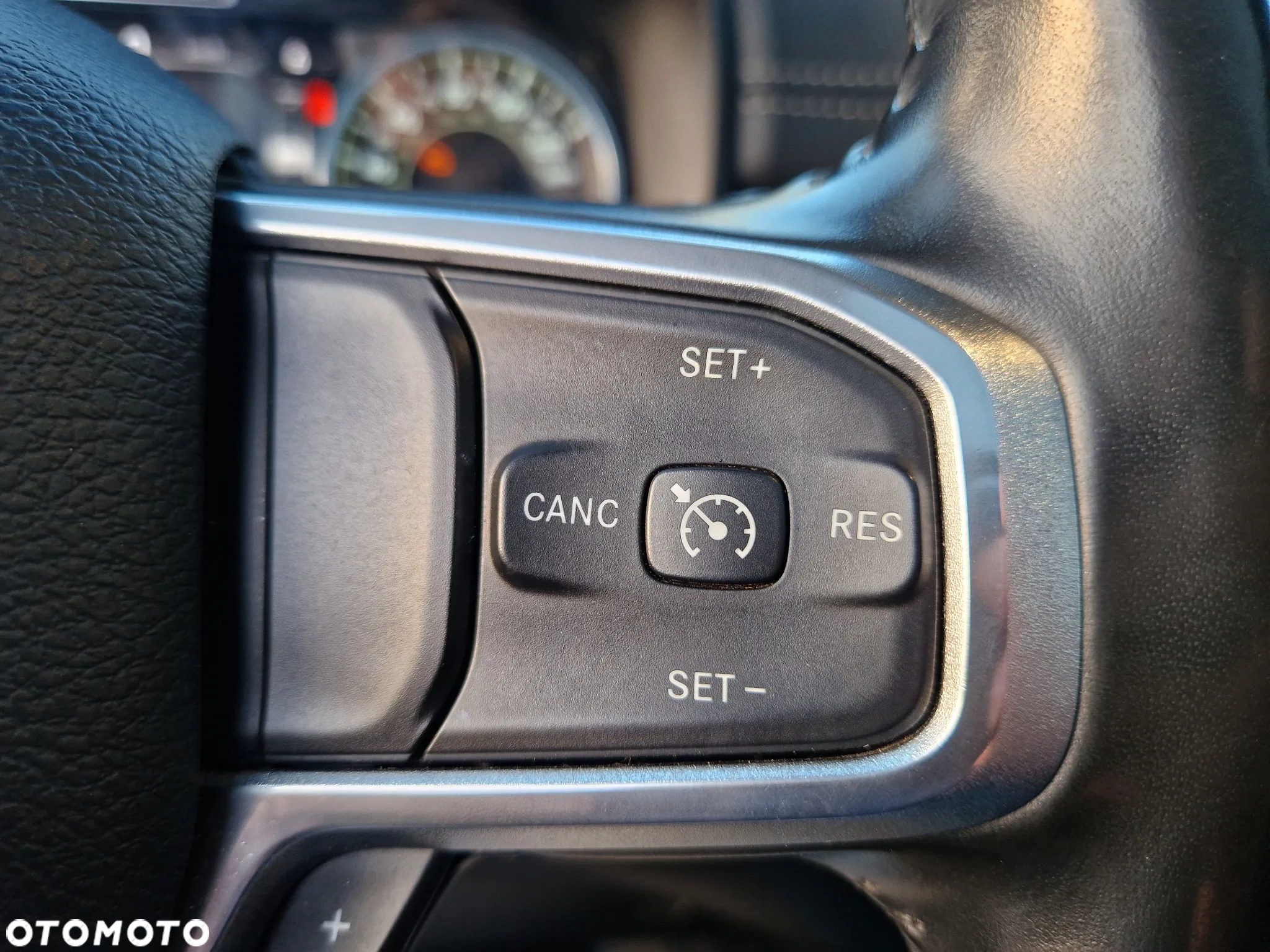 Dodge RAM 1500 5.7 4x4 - 25