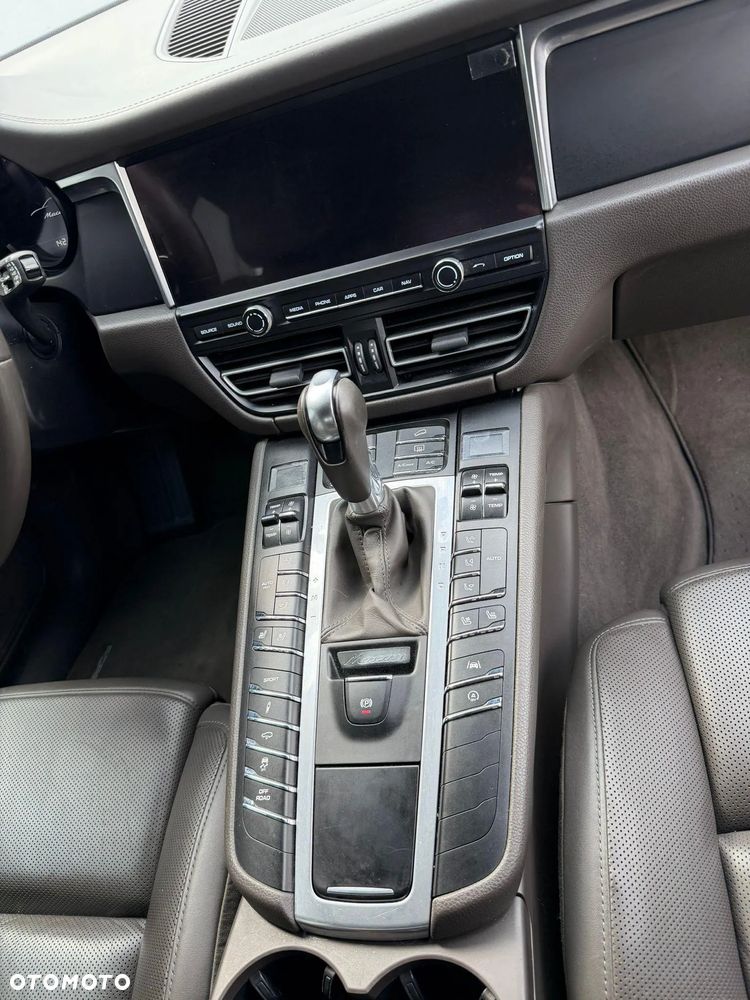 Porsche Macan - 3