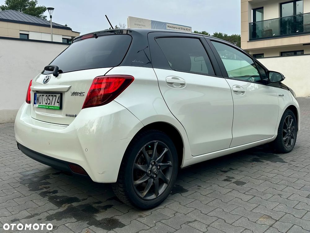 Toyota Yaris Hybrid 100 Selection Pure - 7