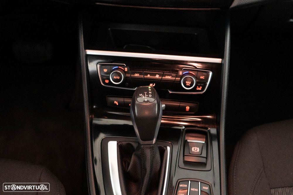 BMW 225xe Active Tourer Advantage - 24