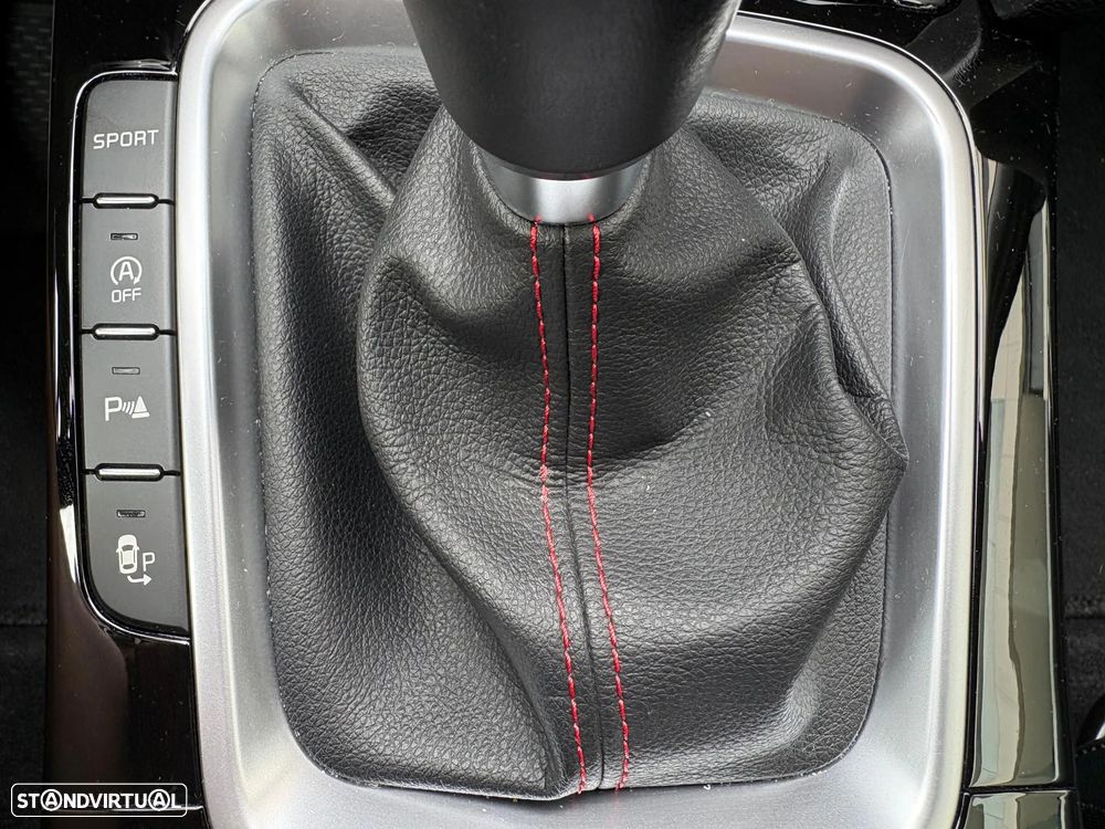 Kia Ceed 1.6 T-GDi GT - 26