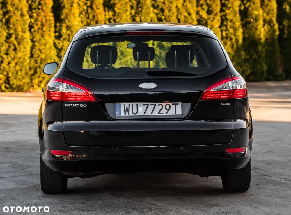 Ford Mondeo 2.0 TDCi Ambiente - 11