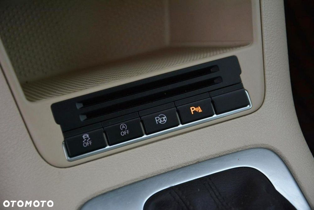 Volkswagen Tiguan 2.0 TDI 4Mot Sport&Style DSG - 30