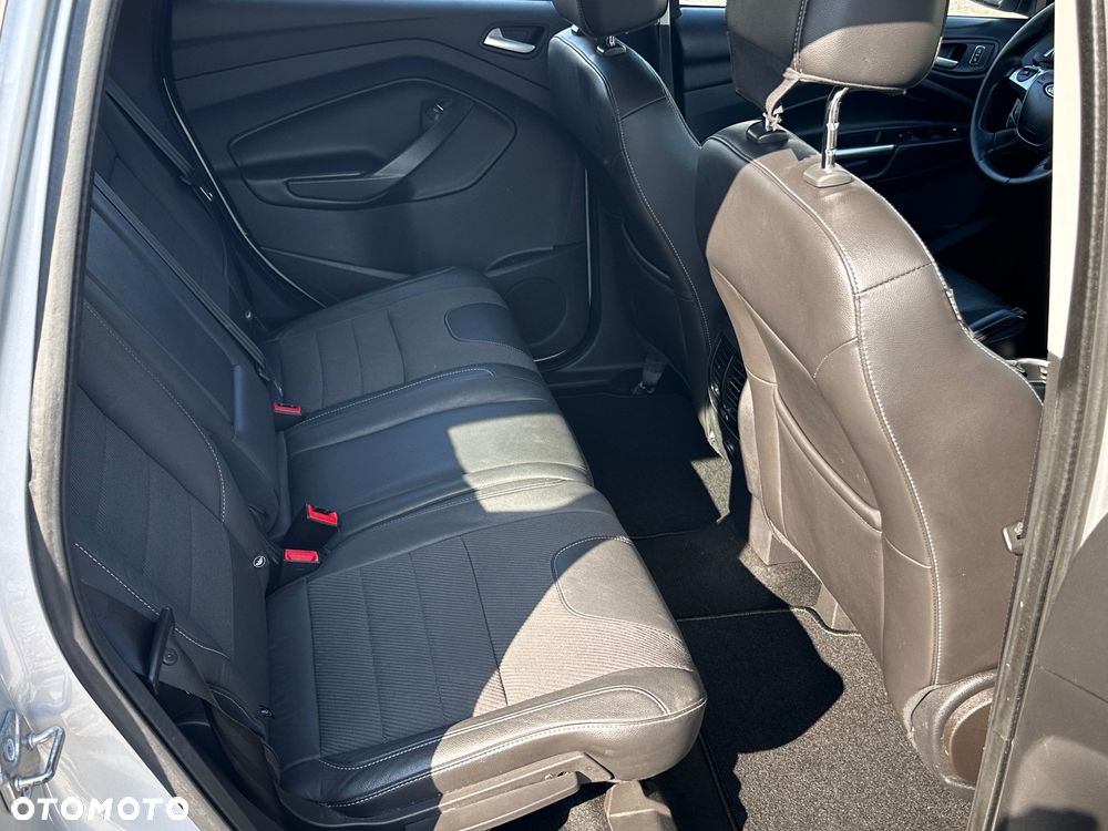 Ford Kuga 2.0 TDCi 4x4 Titanium - 23