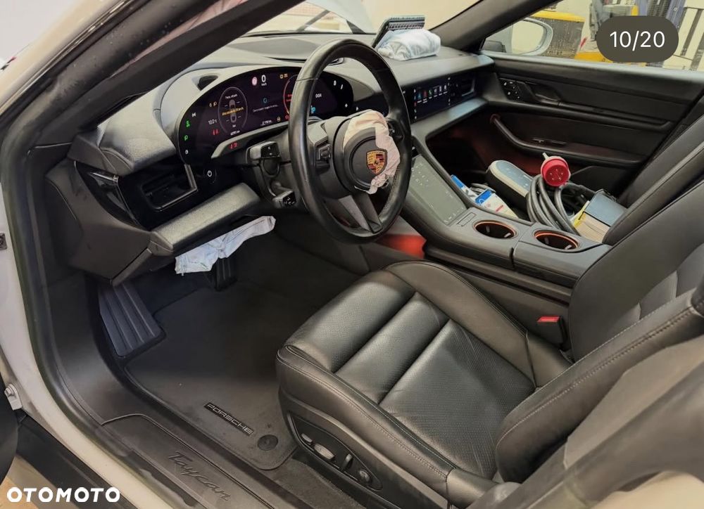 Porsche Taycan Sport - 7