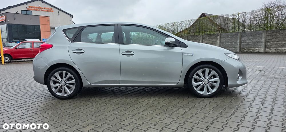 Toyota Auris 1.8 HSD Luna - 6