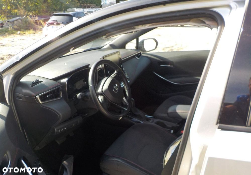 Toyota Corolla - 24