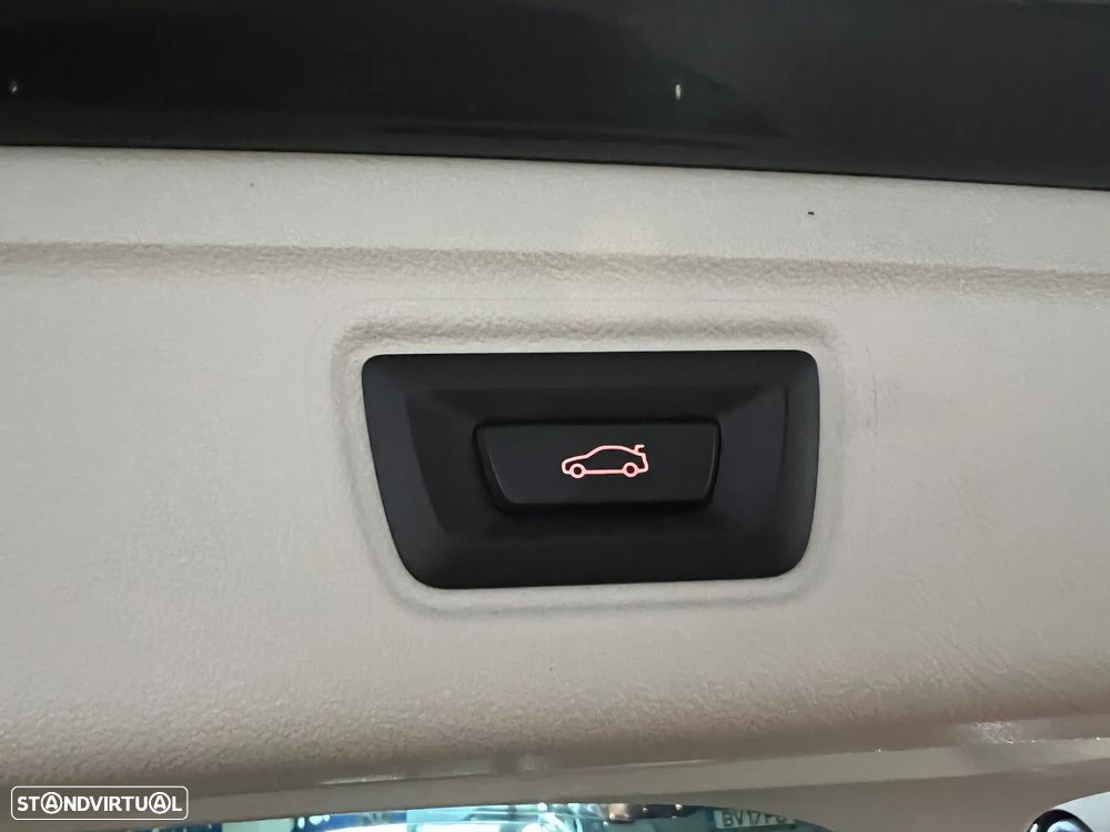 BMW 320 d Auto - 25