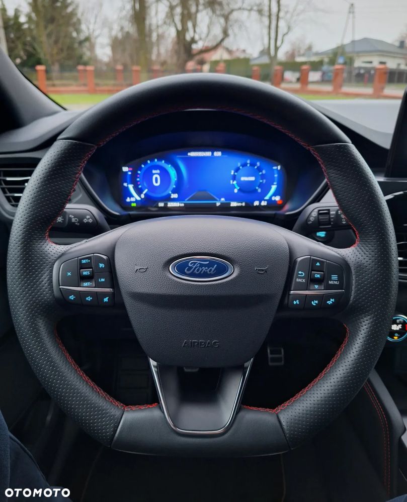 Ford Kuga 1.5 EcoBoost ST-LINE - 28