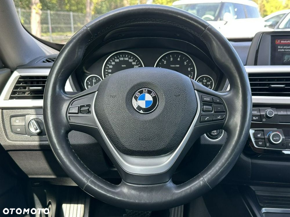 BMW 3GT 320i Advantage - 22