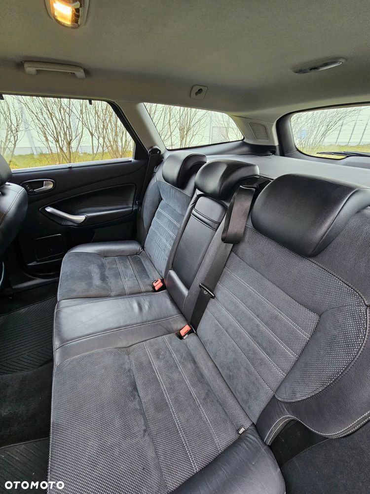 Ford Mondeo 2.5 Titanium S - 15