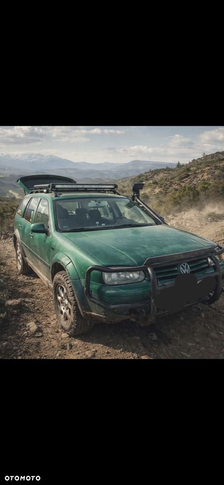 Volkswagen Golf - 1