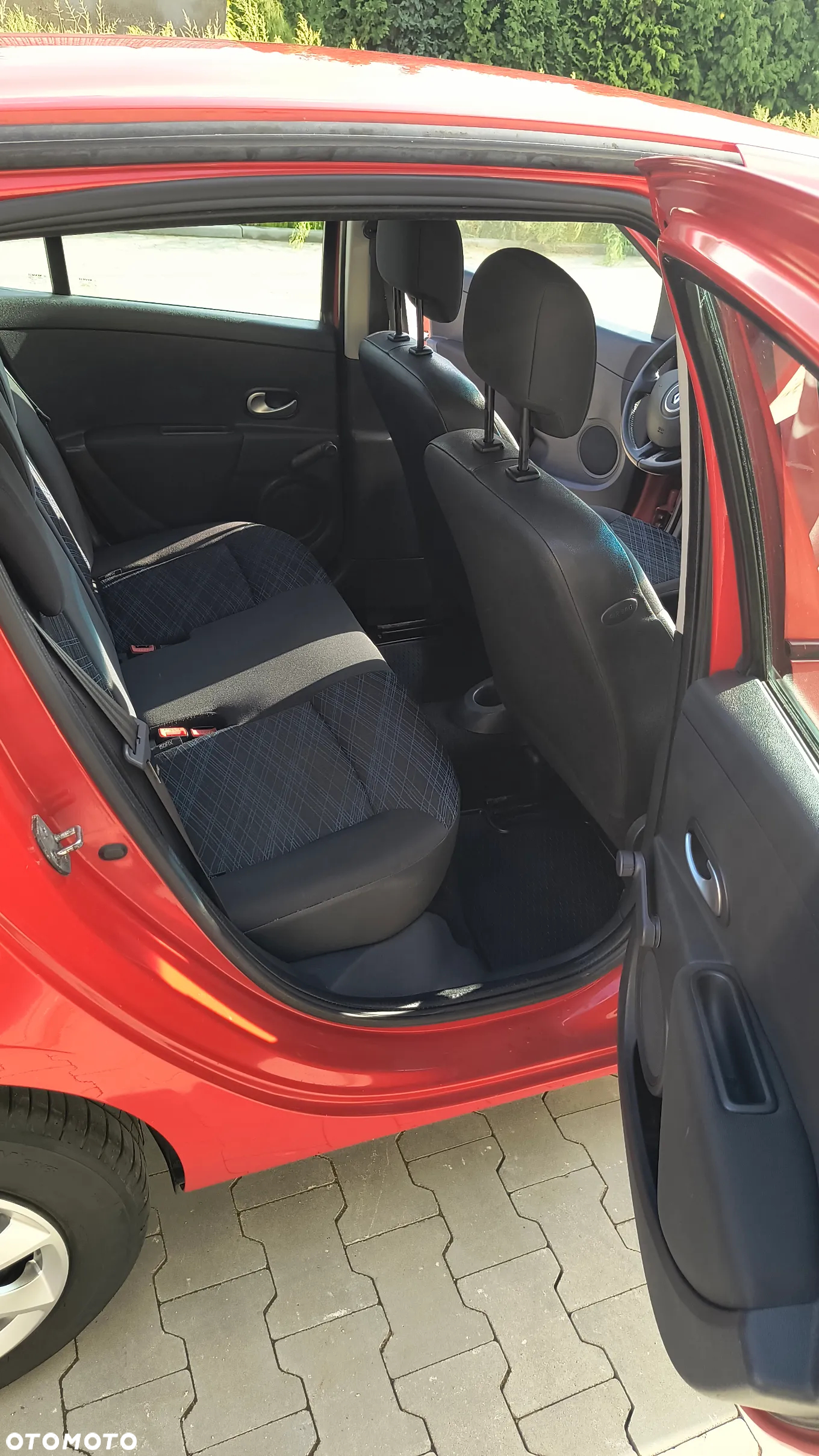 Renault Clio 1.2 16V Alize - 13