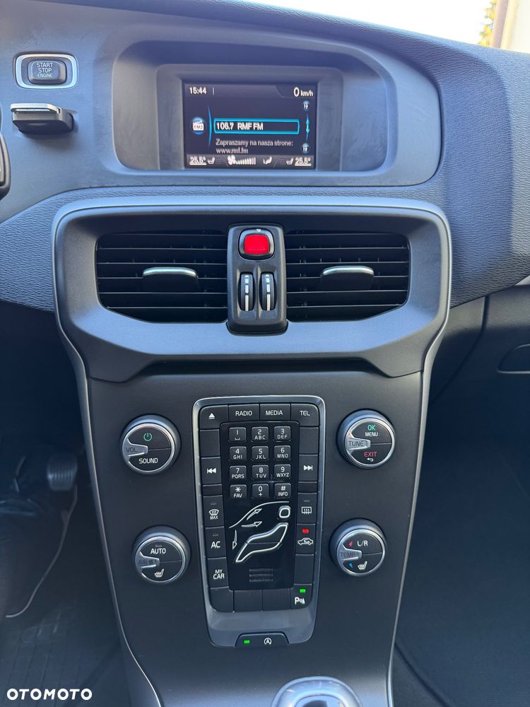 Volvo V40 D2 Drive-E Momentum - 32