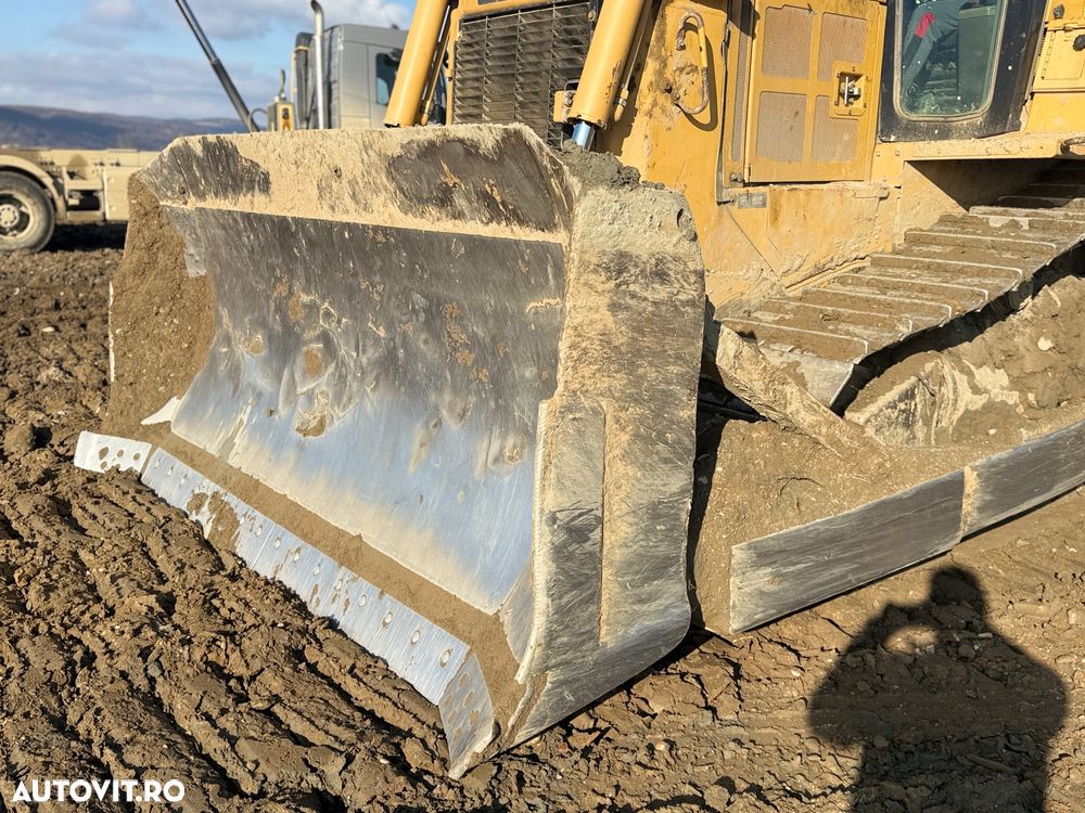 Caterpillar D6T - 4