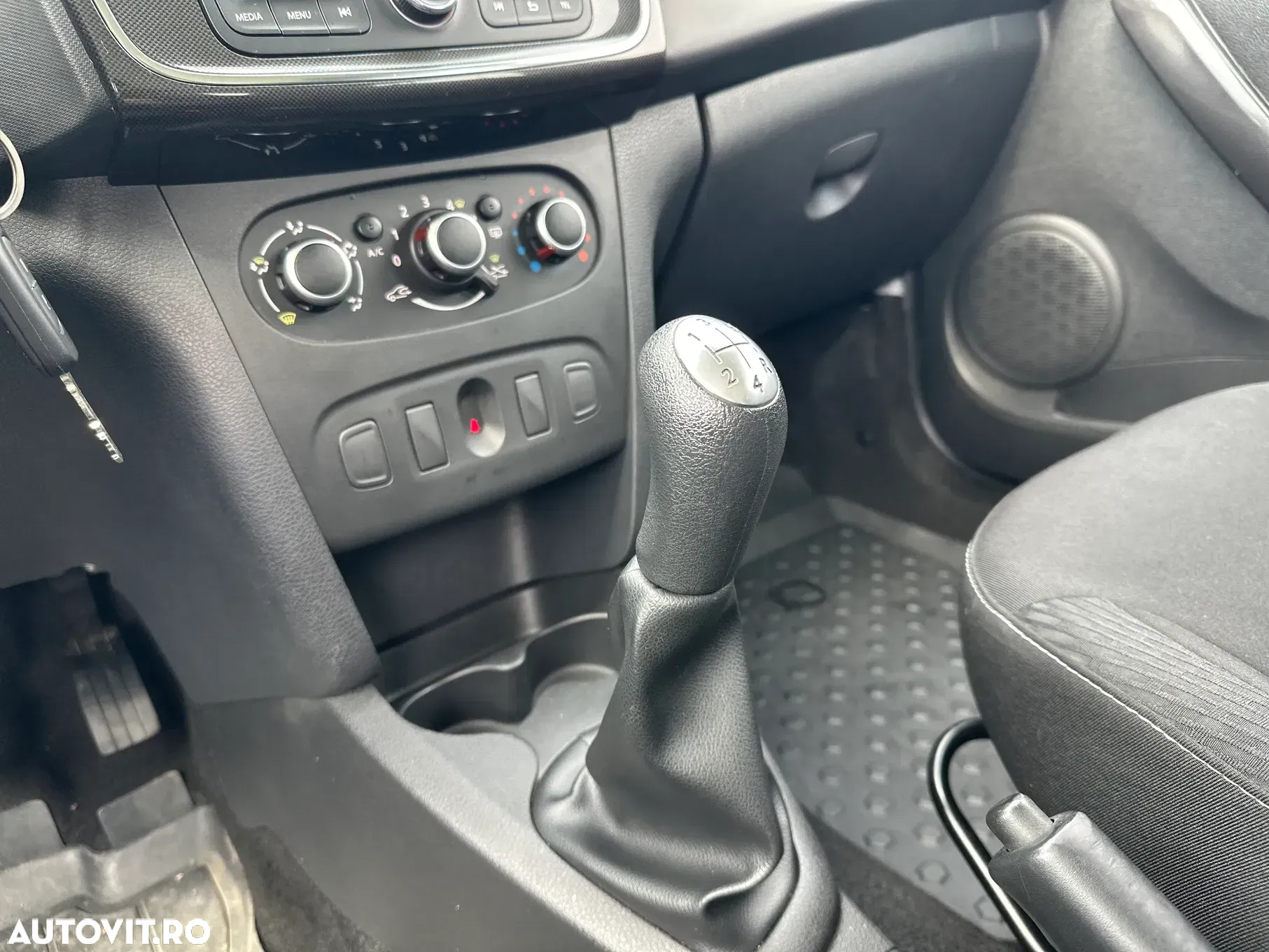 Dacia Logan MCV 1.5 Blue dCi Ambiance - 16