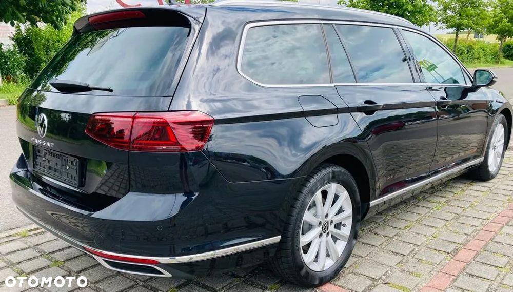 Volkswagen Passat - 8