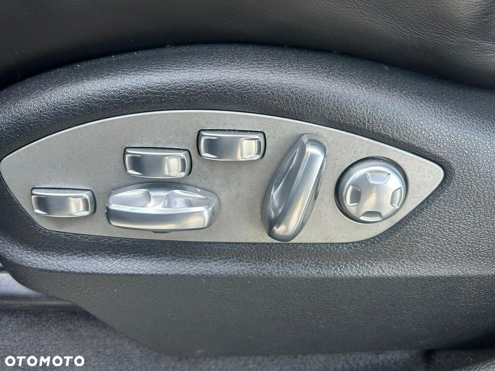 Porsche Cayenne - 23