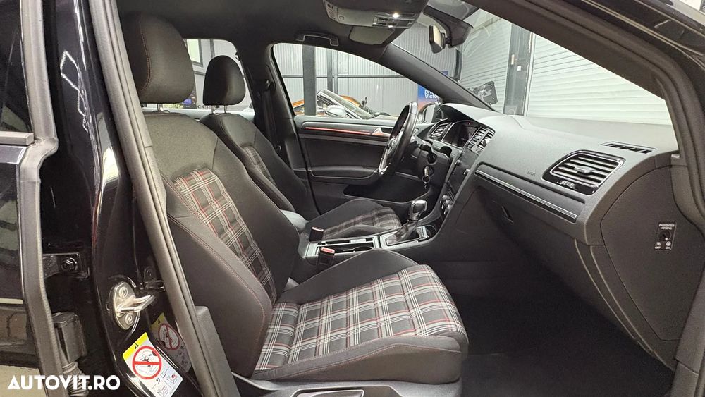 Volkswagen Golf 2.0 TSI OPF DSG GTI - 26