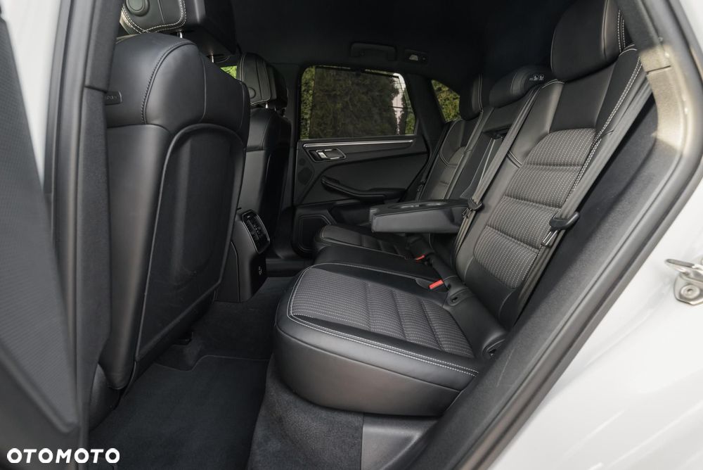 Porsche Macan T - 14