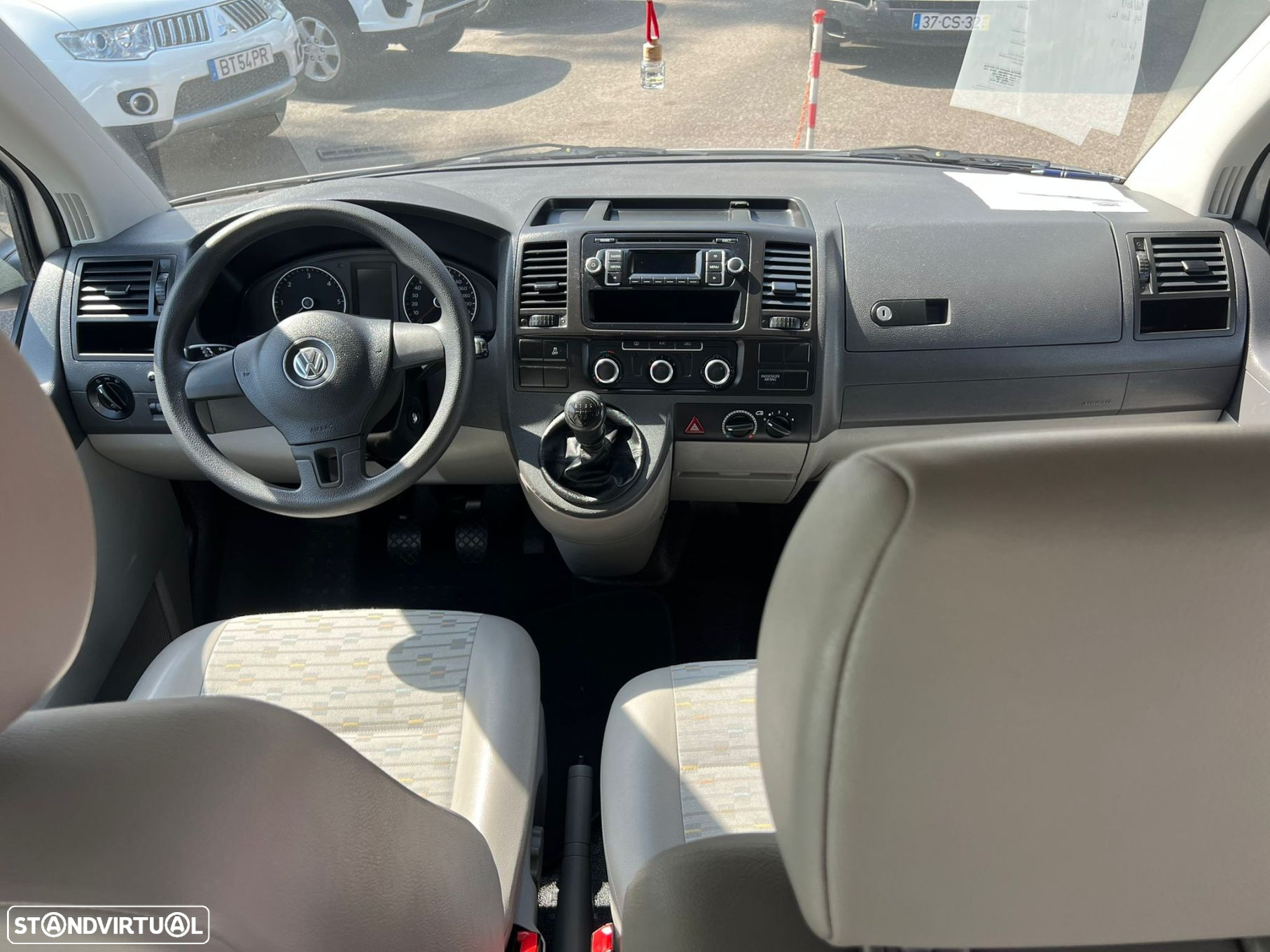 VW Transporter Outro - 11
