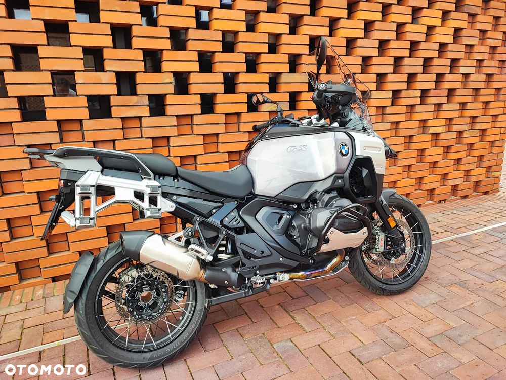 BMW R - 8
