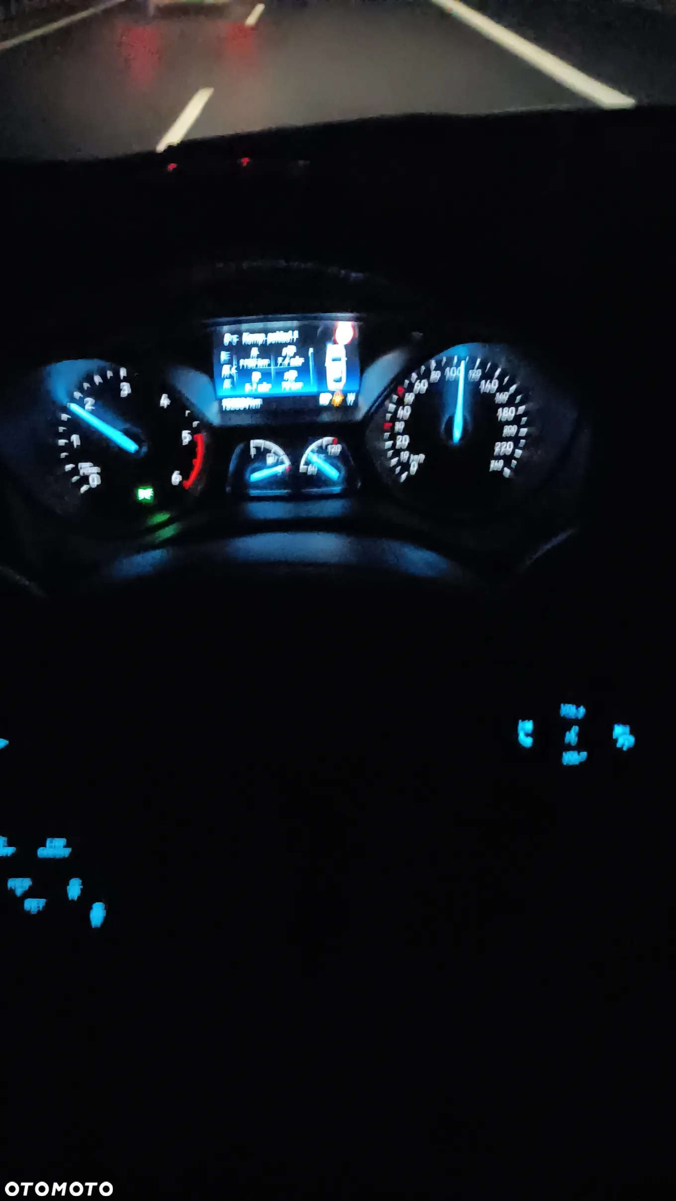 Ford Kuga 2.0 TDCi FWD Titanium - 12