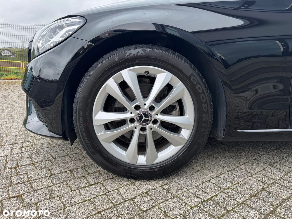 Mercedes-Benz Klasa C 220 d 9G-TRONIC Exclusive - 12