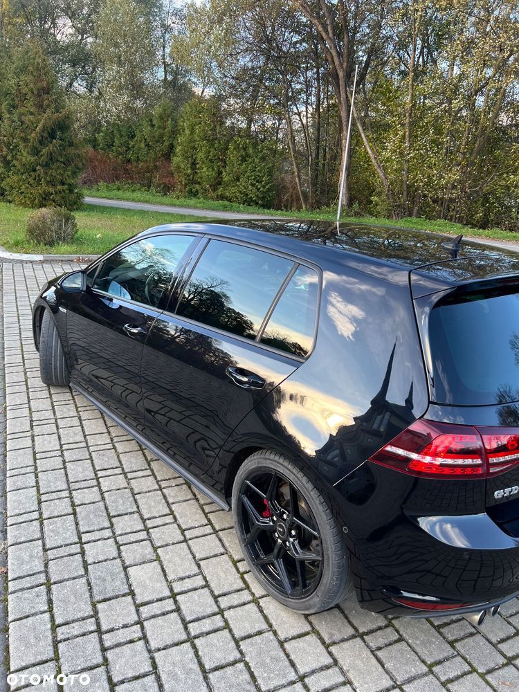 Volkswagen Golf VII 2.0 TDI BMT GTD - 6