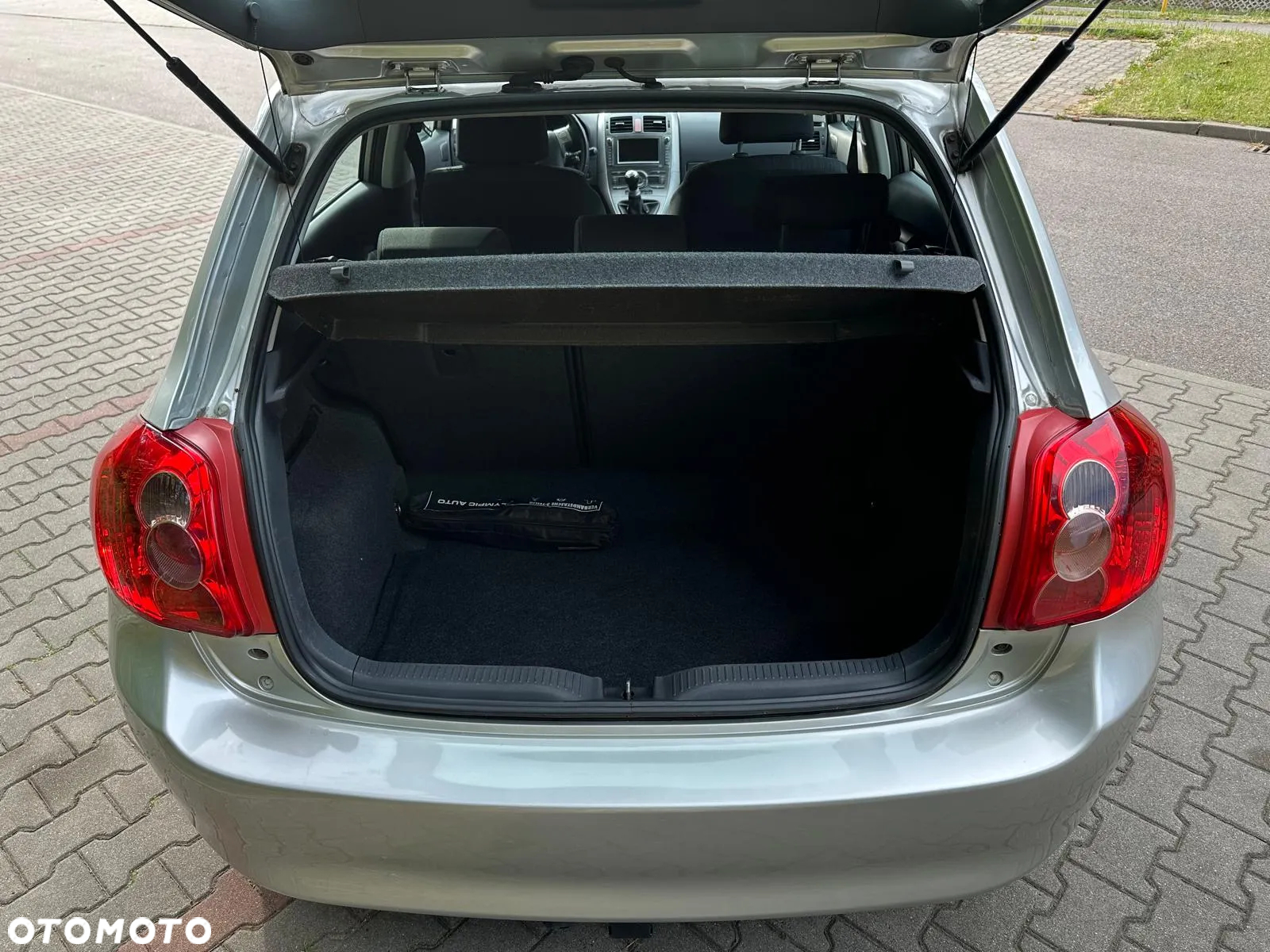 Toyota Auris 1.6 VVT-i Terra Start - 6